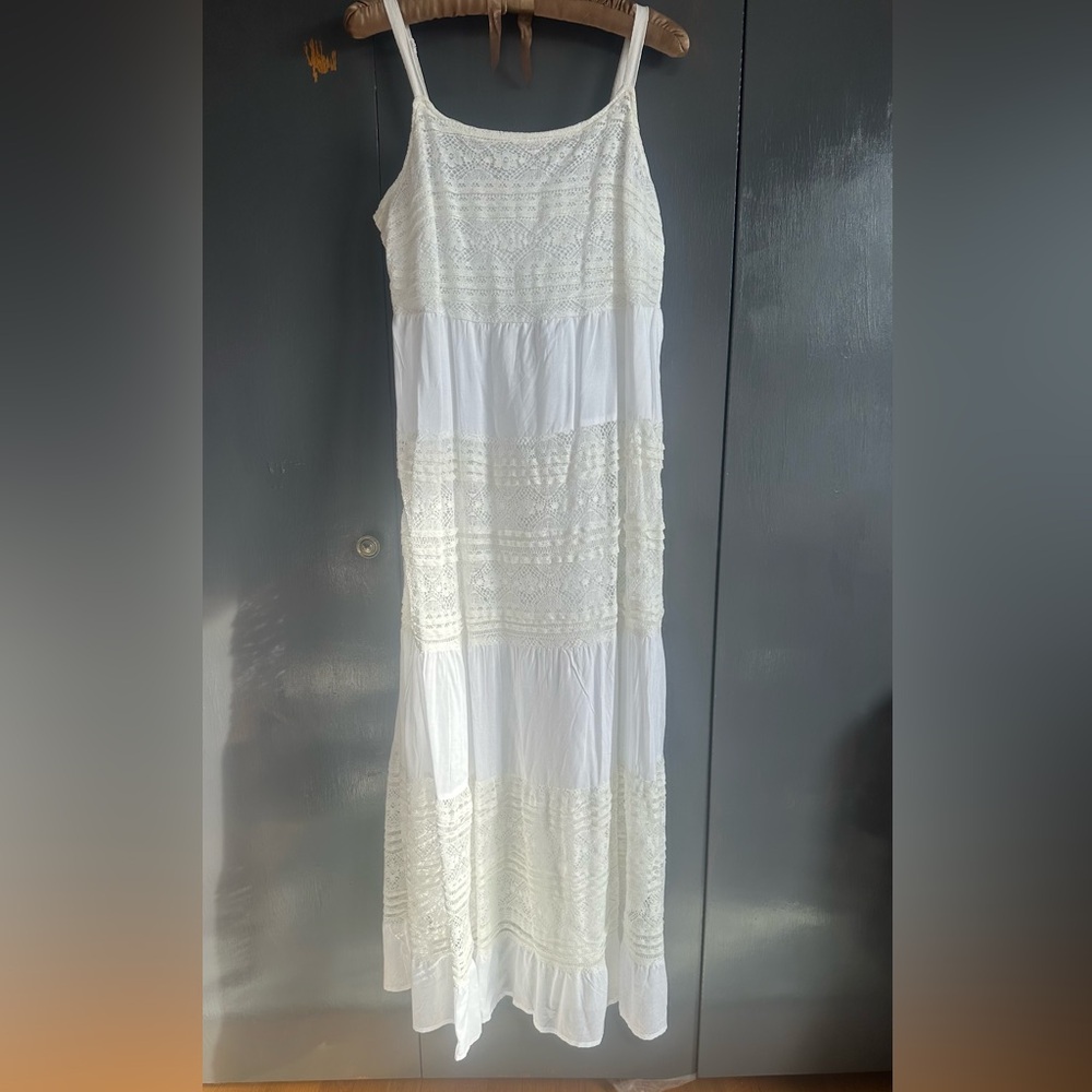 NWOT. size M. For The Republic. White Lace Tiered Boho Maxi Dress - Picture 3 of 11